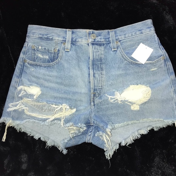 Levi’s 501 Distressed Shorts - Picture 3 of 9